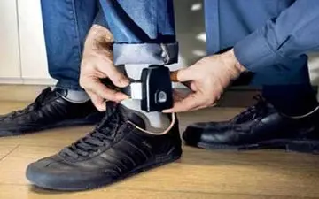  پابند الکترونیکی بجای حبس 
