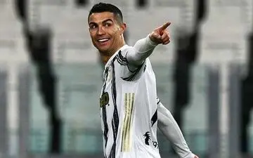  رونالدو بهترین بازیکن فصل سری آ شد (عکس)