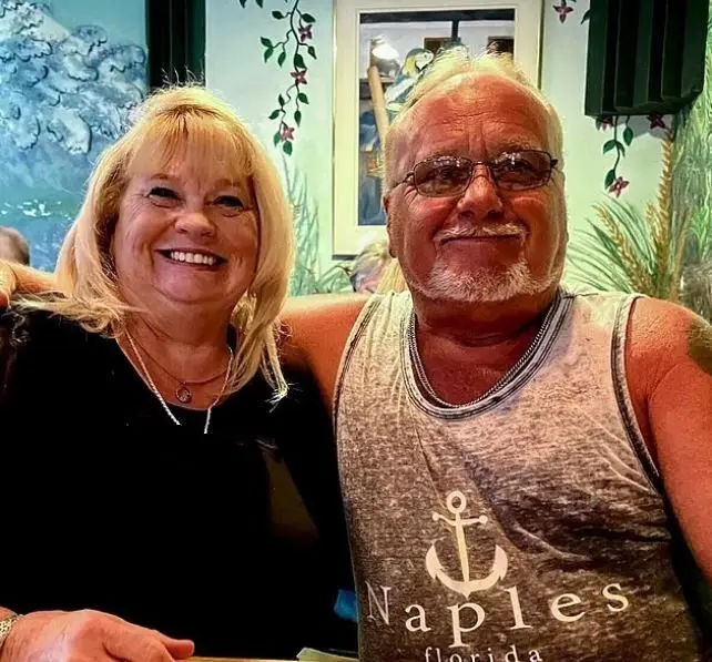 دنی دیواین و همسرش