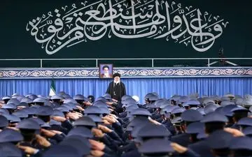 دیدار فرماندهان و کارکنان نیروی هوایی با امام خامنه‌ای