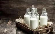 اشتباه رایج قبل از خواب: شیر گرم بنوشیم یا سرد؟