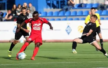 مهاجم محبوب پرسپولیس به فیفا شکایت کرد!