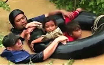 کشته شدن بیش از 100 نفر ؛ ادامه رانش زمین همراه با سیل و طوفان در فیلیپین+فیلم