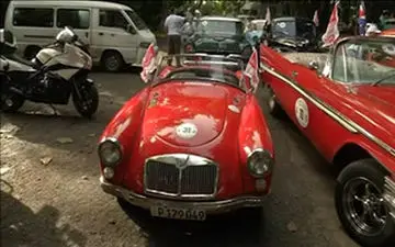 رالی خودروهای کلاسیک در کوبا + فیلم 