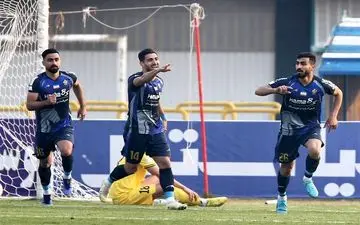 شکست عجیب سپاهان مقابل پیکان/ استقلال و پرسپولیس نفس راحت کشیدند!