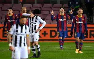 لیونل مسی فرشته نجات بارسلونا 