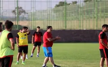 مهاجری: با اینکه مشکلات داریم اما درحال انجام سخت ترین تمرینات هستیم