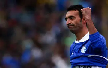 خداحافظی آقای گل در بازی برابر استقلال از فوتبال!