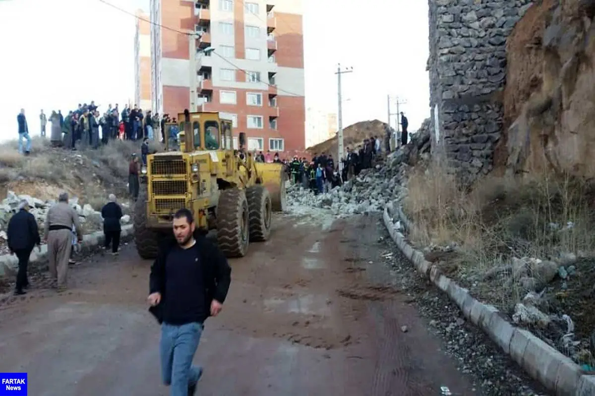 ریزش دیوار حایل مسکن مهر در مهاباد 2 کشته برجا گذاشت