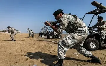 پشت میز نشین‌ها و تکاورها بخوانند 