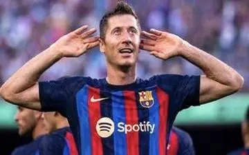 لواندوفسکی بالاتر از مسی و رونالدو