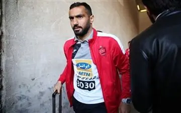  اشک و اندوه هافبک سرخپوشان از فشار رسانه‌ای/راز حذف ربیع‌خواه از ترکیب پرسپولیس