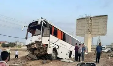 برخورد اتوبوس با وانت نیسان در محور قزوین–تهران / ۲۲ نفر دچار حادثه شدند