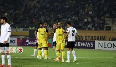 تساوی سپاهان و آخال از قاب دوربین؛ فرار زردپوشان محرم از شکست در لحظات پایانی