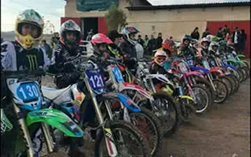 استقبال بانوان مشهدی از ورزش موتورسواری + فیلم 