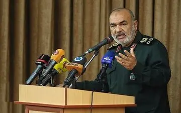 فرمانده کل سپاه: داستان حضور ناوهای هواپیمابر را ۱۲ سال است که حل کرده‌ایم