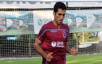 تکذیب مبلغ 500 هزاریوریی توسط وکیل امیری