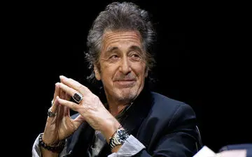 بازیگر سینما مربی فوتبال آمریکایی شد +عکس