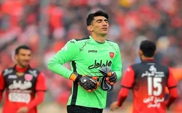 ستاره مغضوب هواداران عذرخواهی کرد