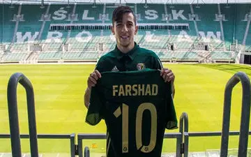 دیپورت فرشاد احمدزاده از لهستان و رویای بازگشت به پرسپولیس!