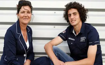 رفتار جنجال‌ساز مادر مسیر آینده ستاره فوتبال را تغییر داد!