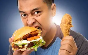 10 ترفند موثر برای مبارزه با گرسنگی ناشی از اضطراب و استرس