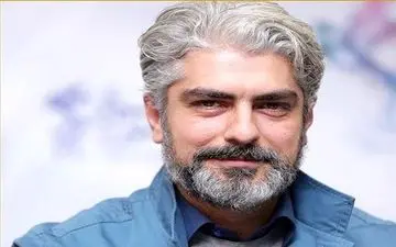 تصویری غیر منعارف از بازیگر خوش تیب در بین دختران هوادار/ این عکس از شما بعید بود!