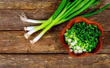 پیازچه، اکسیر جوانی زنان: 10 خاصیت شگفت‌انگیز برای زیبایی و سلامتی!