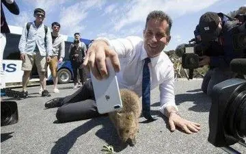 عکس/ سلفی عجیب وزیر گردشگری استرالیا
