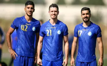 خط قرمز روی اسم مهاجم آبی ها