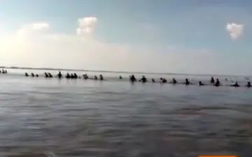 مرگ 19 زن و مرد در غرق شدن کشتی مسافربری /فیلم