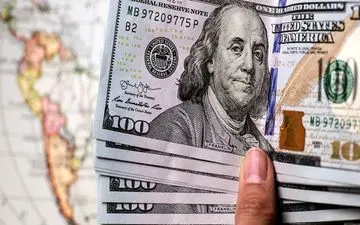 تغییر قیمت دلار به دلیل تصمیمات هیجانی و غیراقتصادی خریداران‌