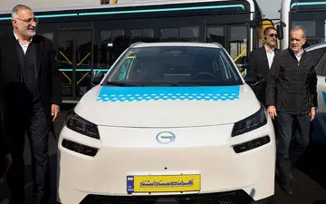 
سرنوشت مبهم تاکسی‌های برقی تهران/ وعده شهرداری محقق شد یا فقط نمایش بود؟
