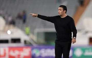 باشگاه استقلال: قرارداد نکونام سه ساله است