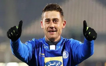 واکنش جنجالی و عجیبِ شاه‌ماهی نقل و انتقالات به پیشنهاد استقلال + عکس