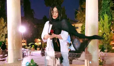 تیپ متفاوت «سارا منجزی پور» در شیراز 