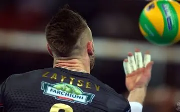 تنش در ادوی آتزوری به خاطر کفش‌های زایتسف! 