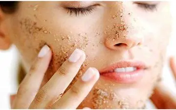 ۵ اسکراب خانگی معجزه آسا برای پوست در فصل پاییز
