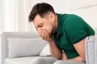 خوراندن هر ماده‌ای به فرد دچار مسمومیت خطرناک است