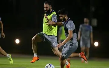 همه استقلالی ها تست کرونا دادند به جز داریوش