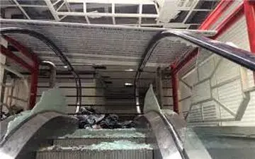 تخریب تنها 11 حجره از ساختمان ناایمن علاءالدین/ شهرداری توان پلمب واحدهای نا ایمن را ندارد 