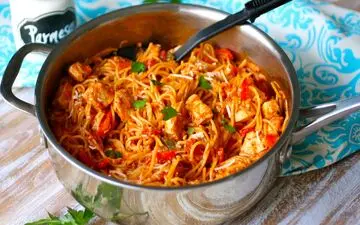 طرز تهیه ماکارونی با طعمی متفاوت؛ راز خوشمزگی آشپزهای حرفه‌ای