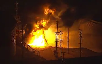 انفجار و آتش‌سوزی گسترده در بزرگ‌ترین پالایشگاه نفت ترکیه / تخلیه کامل پالایشگاه توپراس