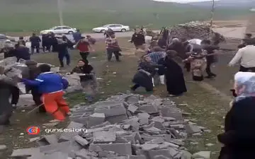 فیلم/ دعوای طایقه مرد و زن بر سر زمین