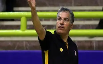 انتقاد سرمربی تیم ملی بسکتبال از تلویزیون و فوتبال