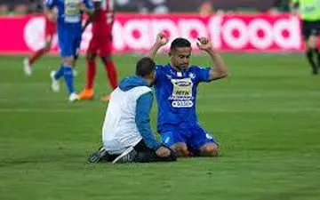  منابع خبری فاش کردند ! ردپای یک ” استقلالی ” در مشکل بزرگی که برای ” استقلال ” ایجاد شد!