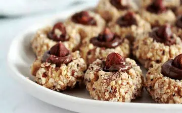 شیرینی خوشمزه و سریع با یک تخم‌مرغ؛ عصرانه‌ای بی‌نظیر! + ویدئو آموزشی