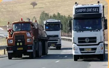 
فعالیت بیش از ۱۹هزار راننده کامیون در کرمانشاه /افزایش ۴۵درصدی حمل و نقل کالا نسبت به سال گذشته