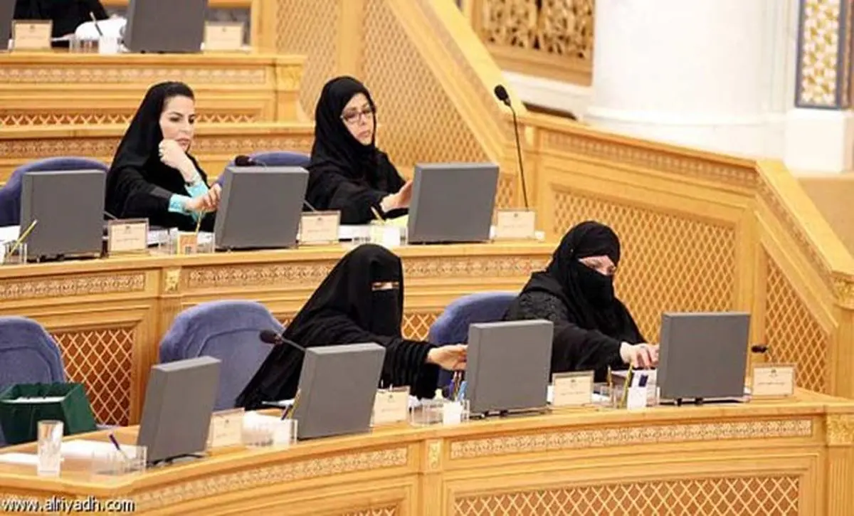 یک مسؤول عربستانی خواهان دادن مجوز خلبانی به زنان شد