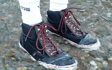 ضد آب کردن کفش برای بارش‌های زمستانی + فیلم